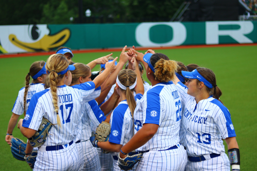 The University of Kentucky softball team in action against The University of Oregon in the second game of the NCAA Super Regional series on Friday, May 25th, 2018, at the Jane Sanders Stadium in Eugene, OR.

Photos by Noah J. Richter I UKAthletics