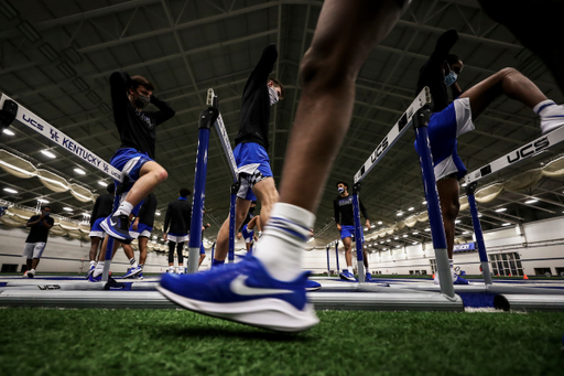 Team.

The Kentucky menâ??s basketball team prepares for the 2020-21 season with a workout circuit at Nutter Field House in Lexington, Ky. 

Photo by Chet White | UK Athletics