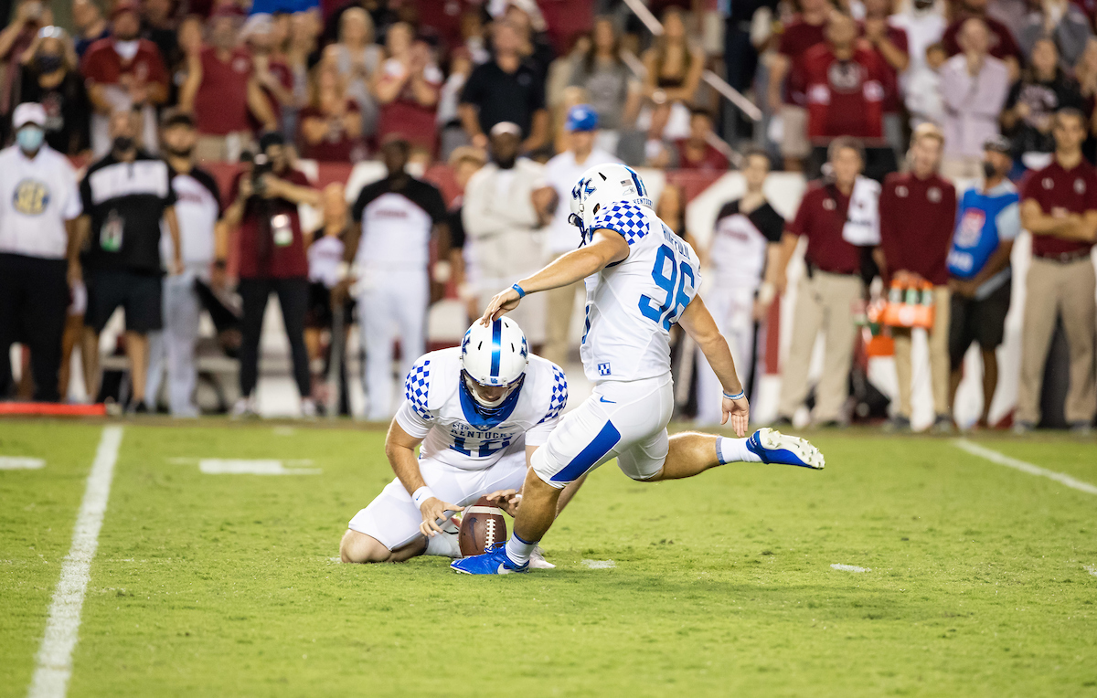 Matt Ruffolo

Kentucky beats South Carolina, 16-10.

Photo by Jacob Noger UK Athletics