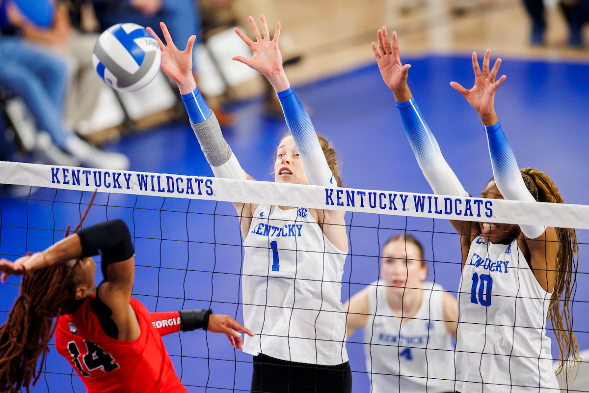 Volleyball Cats Begin NCAA Tournament Against Cleveland State