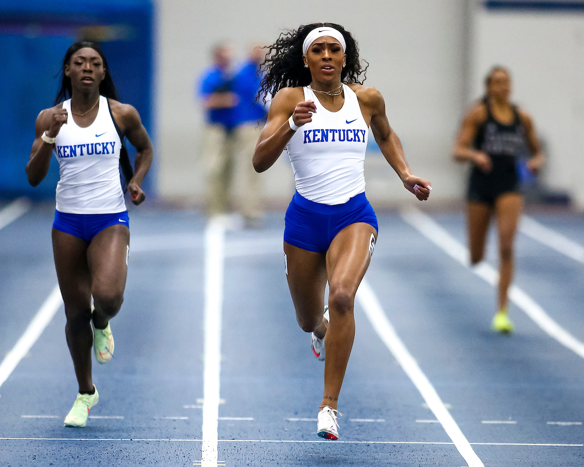 Alexis Holmes. Megan Moss.

Day One of the Jim Green Invitational.

Photo by Eddie Justice | UK Athletics