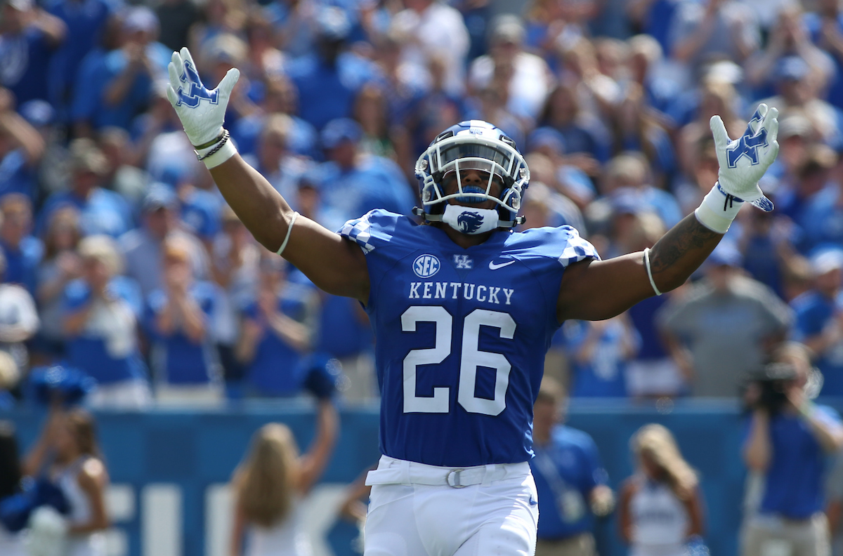 Benny Snell Jr

Kentucky beats Central Michigan 35-20.


Photo By Barry Westerman | UK Athletics