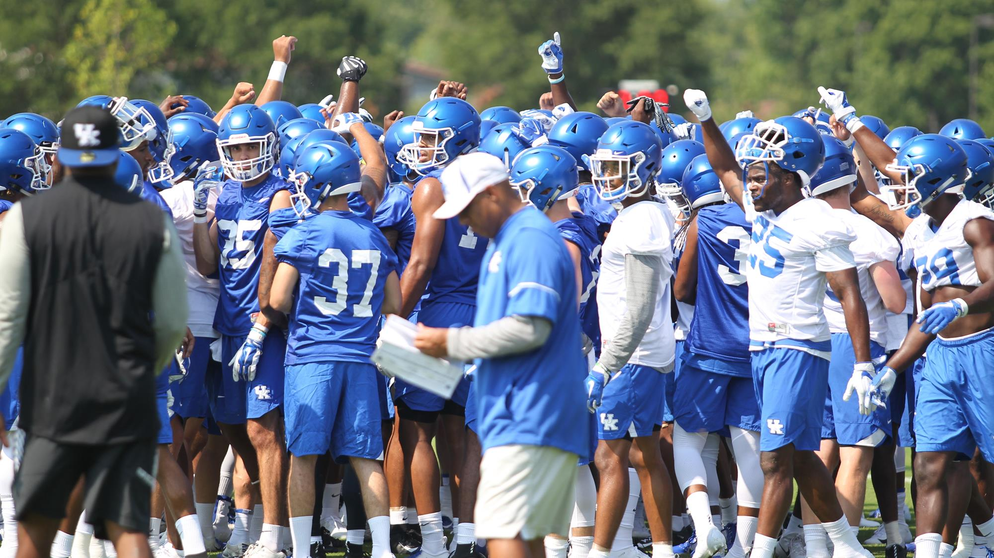 Two Practices, Fan Day Have UK off to 'Good Start'