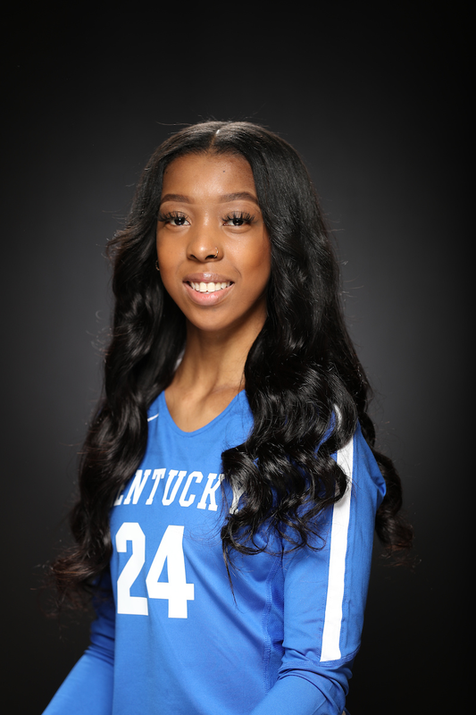Liza Baker - STUNT - University of Kentucky Athletics