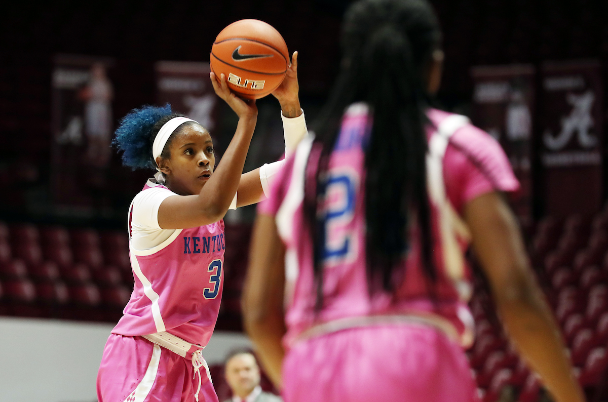 KeKe McKinney

The UK Women's Basketball team beat Alabama.
Photo by Britney Howard | UK Athletics