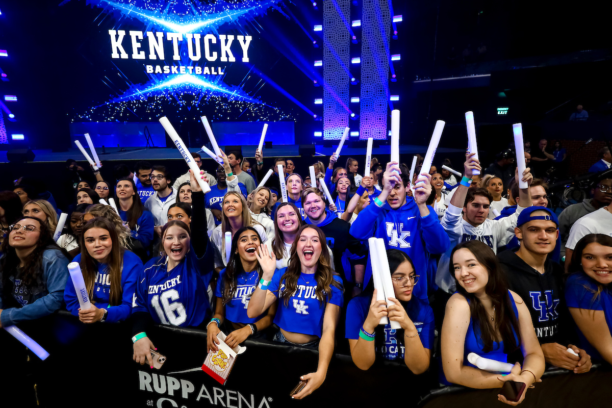 2023-24 Kentucky Men’s and Women’s Basketball Posters Unveiled