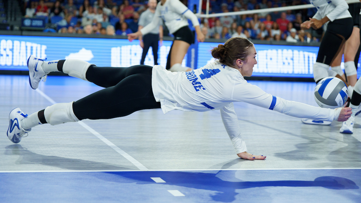 Kentucky-Western Kentucky Volleyball Photo Gallery