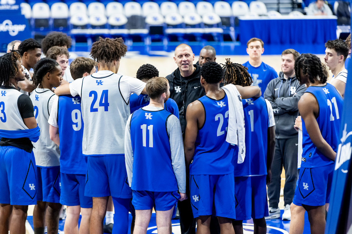 Men's Basketball Practice Photo Gallery (Oct. 23)