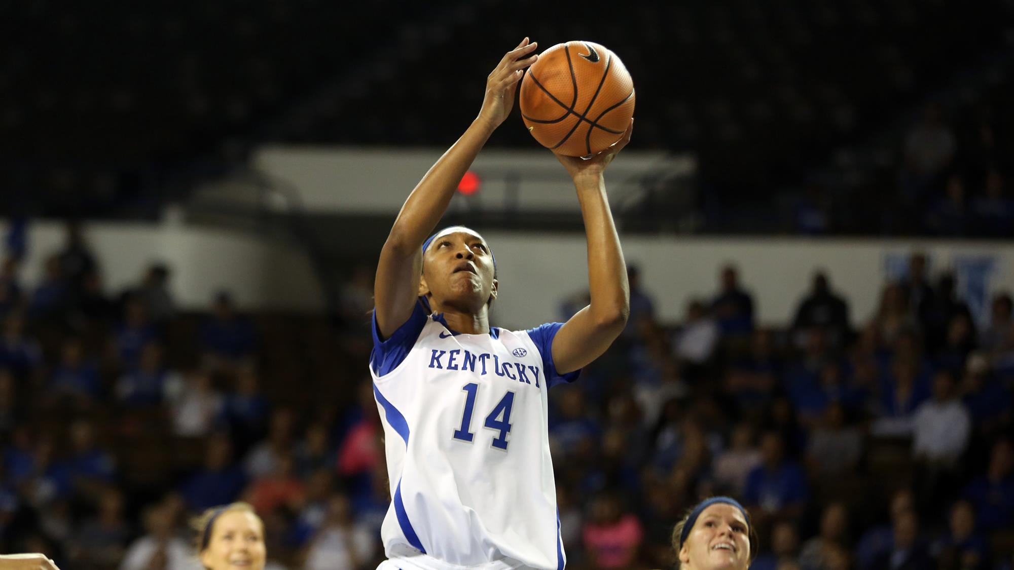 Back on the Floor, Wyatt Making Presence Felt