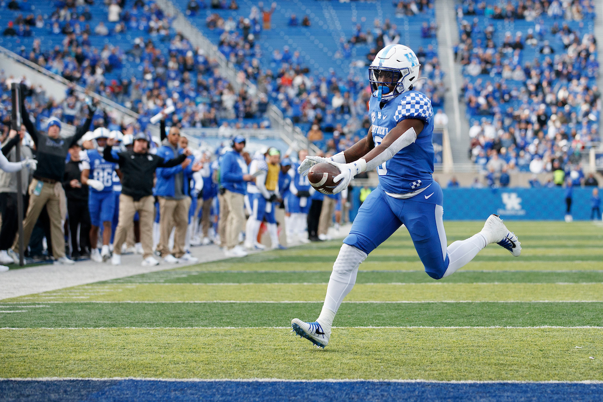 Kavosiey Smoke.

Kentucky beat New Mexico State 56-16.

Photo by Elliott Hess | UK Athletics