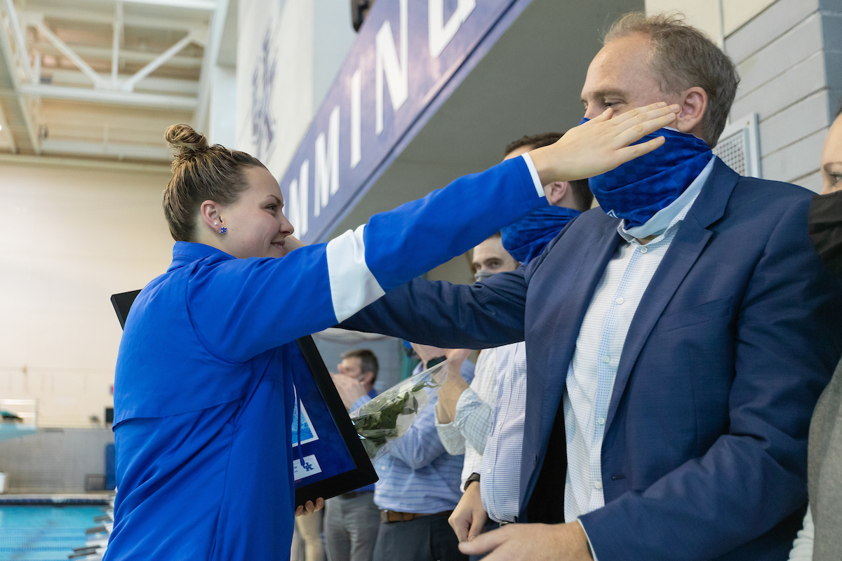 Kentucky Women's team beats Louisville 200.5-99.5
Kentucky Men's team falls to Louisville 111-188.

Photo by Grant Lee | UK Athletics