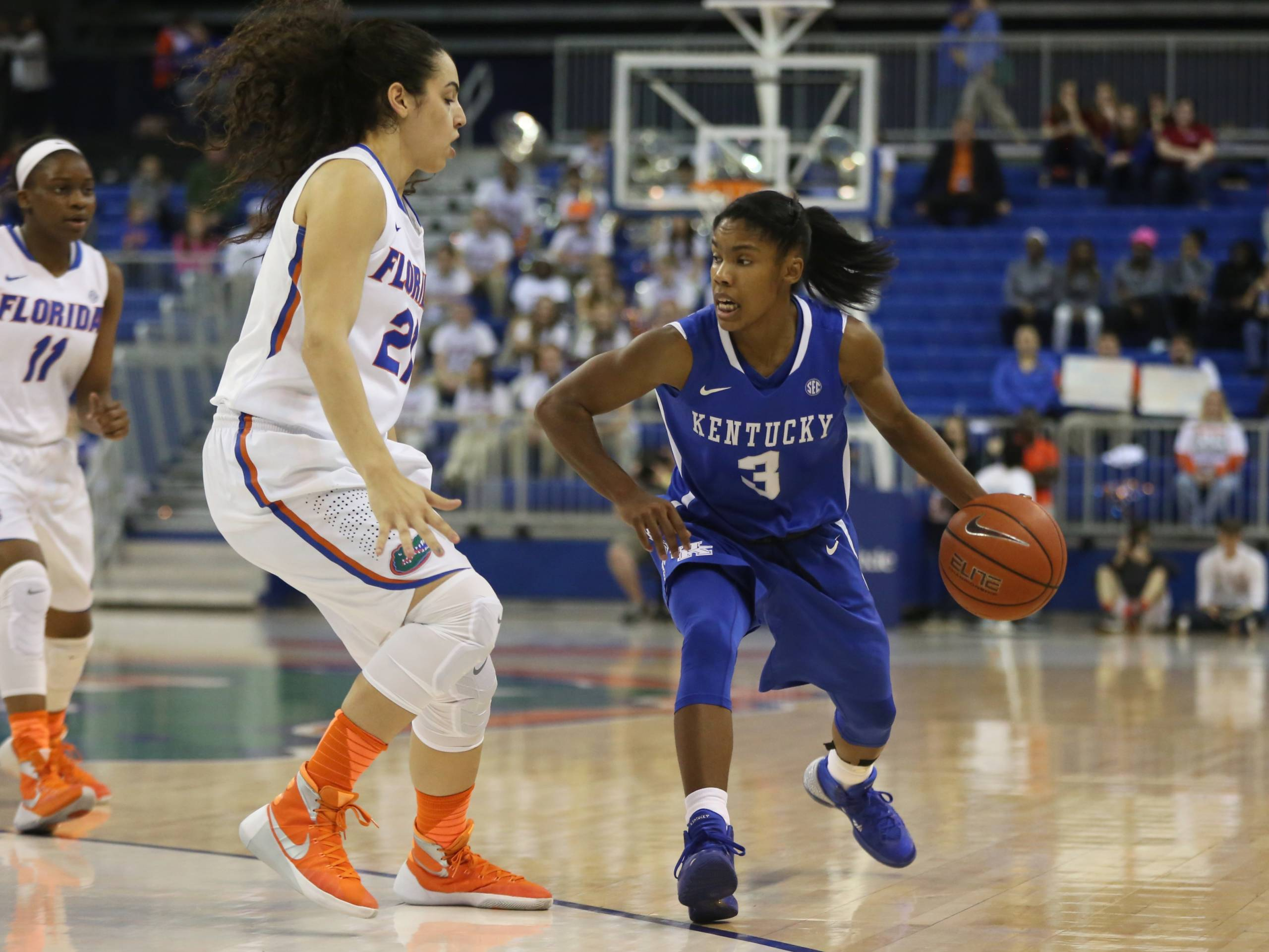 Turnovers Doom No. 12 Kentucky In Road Loss to Florida