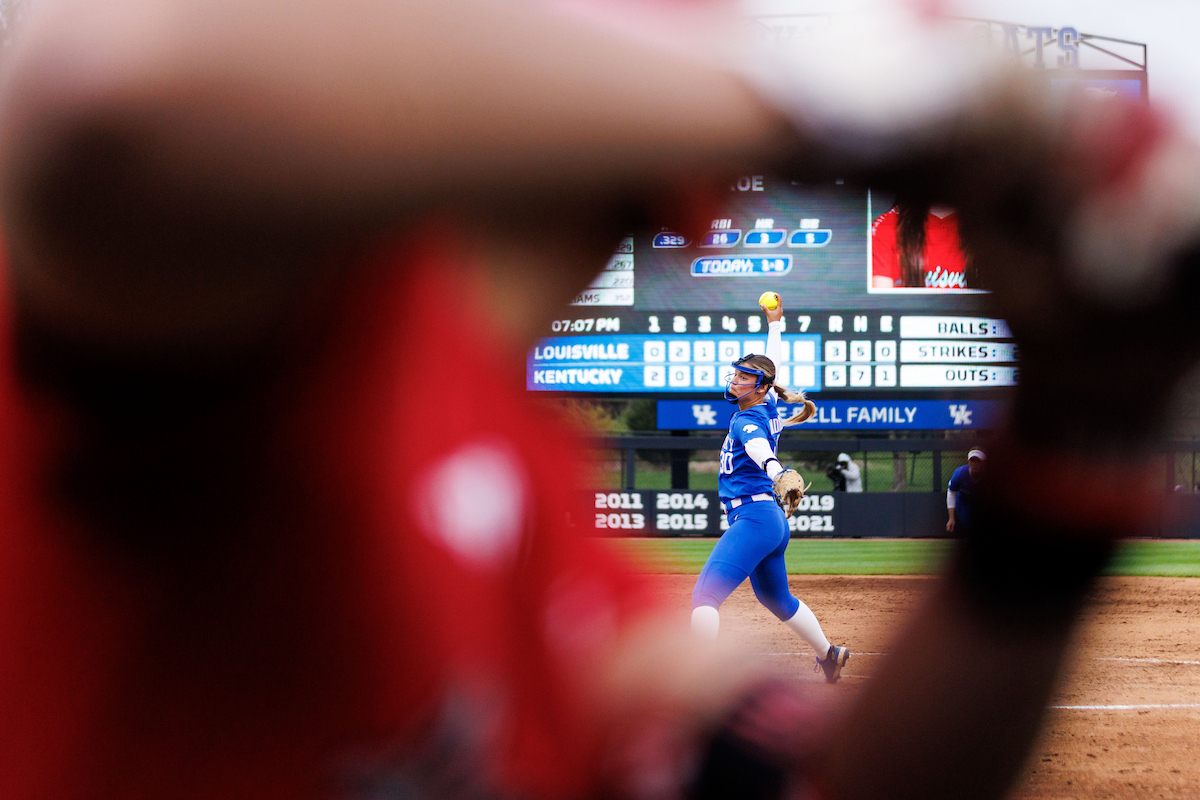 Haendiges Throws Complete-Game Shutout in 1-0 Win