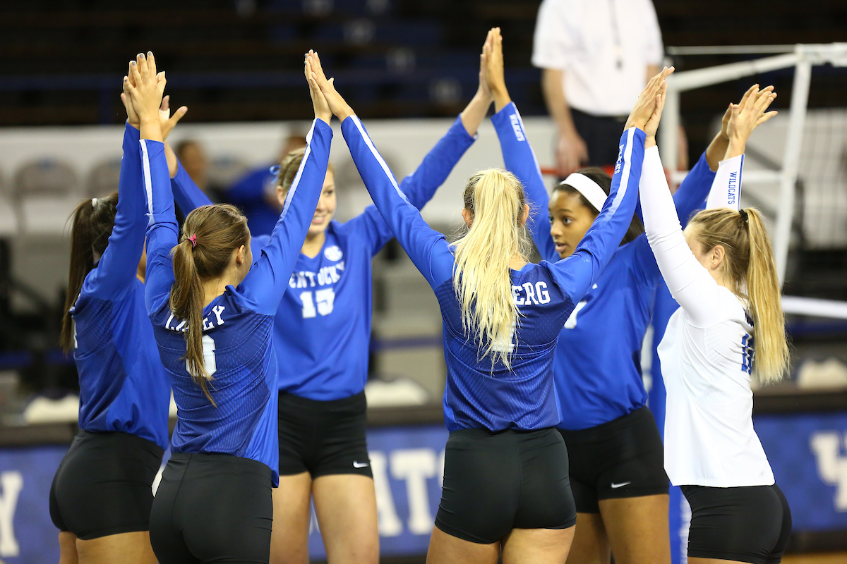 Kentucky-Louisville Spring VB Gallery