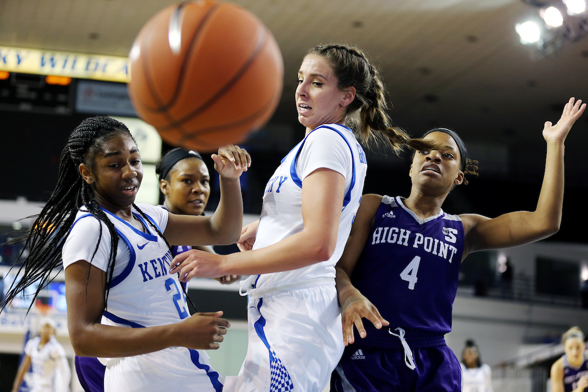 Blair Green, Taylor Murray


UK Women's Basketball beat High Point University 71-49 at Memorial Coliseum  on Sunday, November 18th, 2018.

Photo by Britney Howard  | UK Athletics
