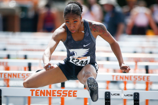 Faith Ross.

Tennessee Relays.

Photo by Chet White | UK Athletics