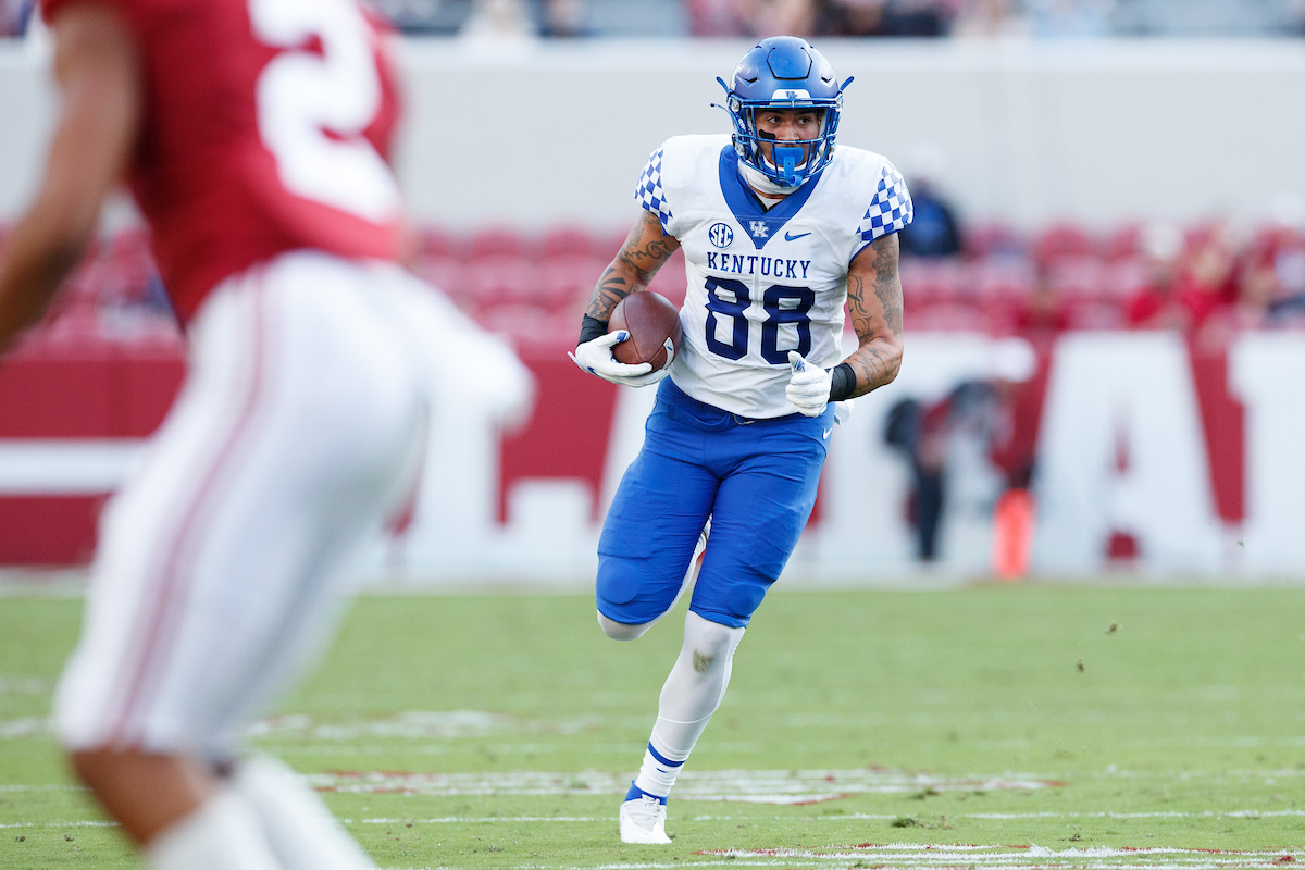 KEATON UPSHAW.Kentucky falls to Alabama, 63-3.Photo by Elliott Hess | UK Athletics