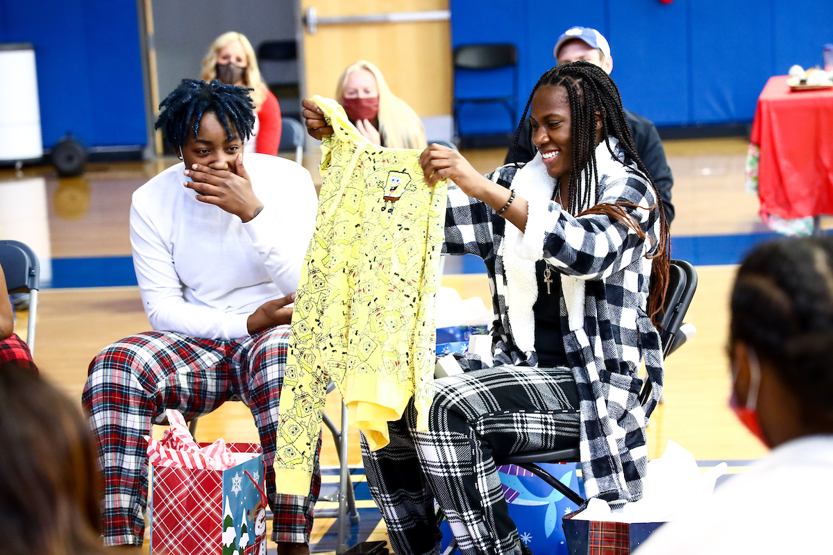 Dreuna Edwards. Rhyne Howard. 

Kentucky WBB Christmas Party.

Photo by Eddie Justice | UK Athletics