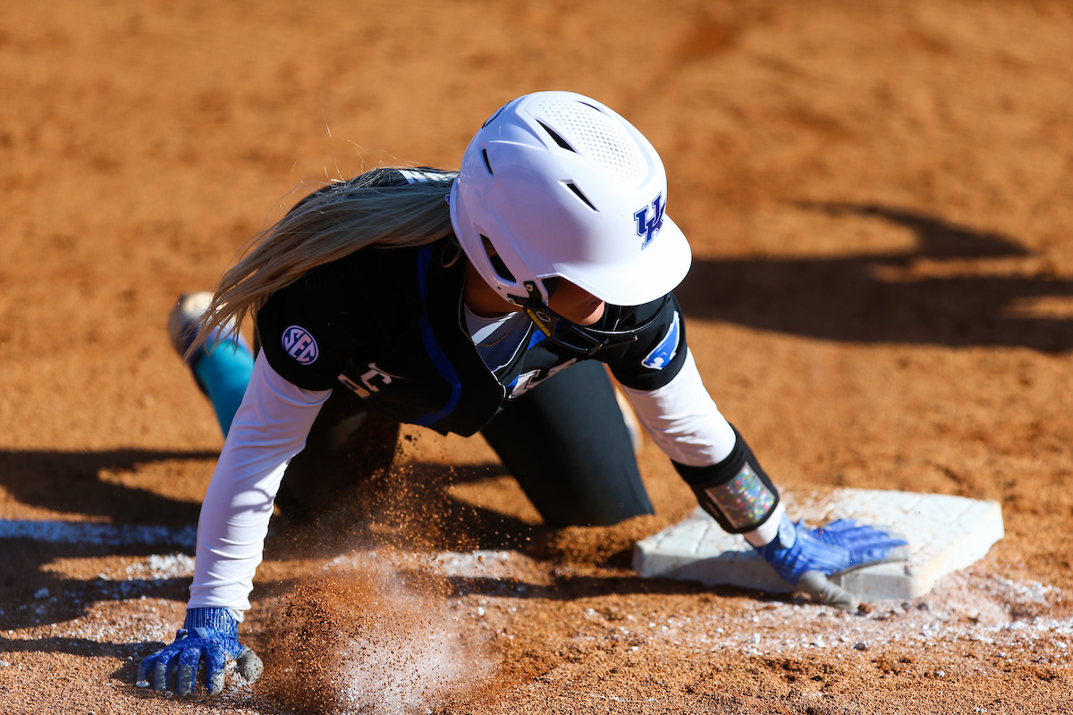 LAUREN JOHNSON.

Kentucky wins both matches against Dayton.

Photo by Hannah Phillips | UK Athletics