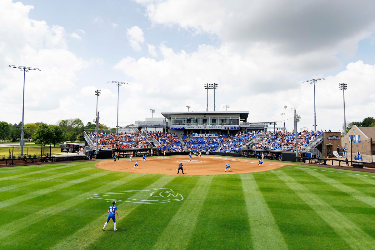 (15) Kentucky Draws (10) Mississippi State in Opening Round