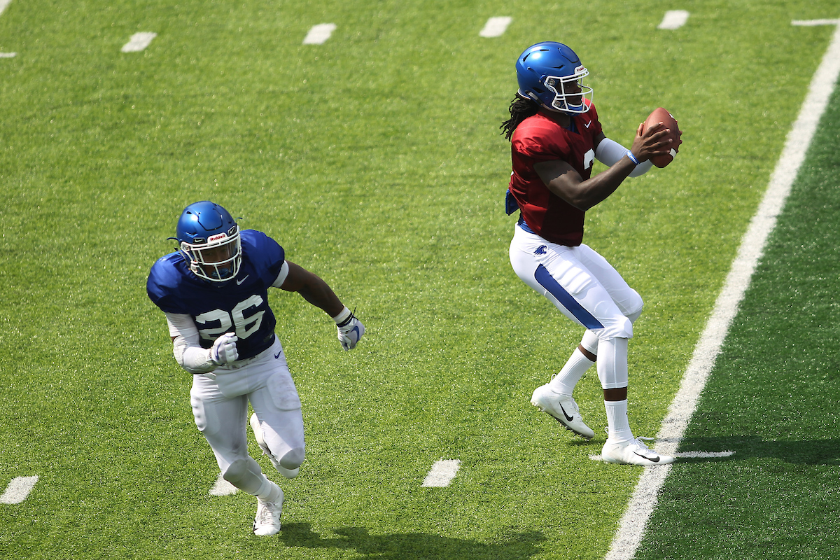 Benny Snell Jr. Terry Wilson.

The University of Kentucky football team holds a inter-squad scrimmage on Saturday, August 18th, 2018 at Kroger Field in Lexington, Ky.

Photo by Quinlan Ulysses Foster I UK Athletics
