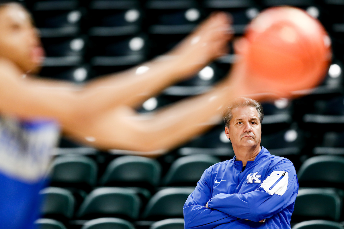 Coach Calipari.

Bankers Life Fieldhouse practice.


Photo by Elliott Hess | UK Athletics