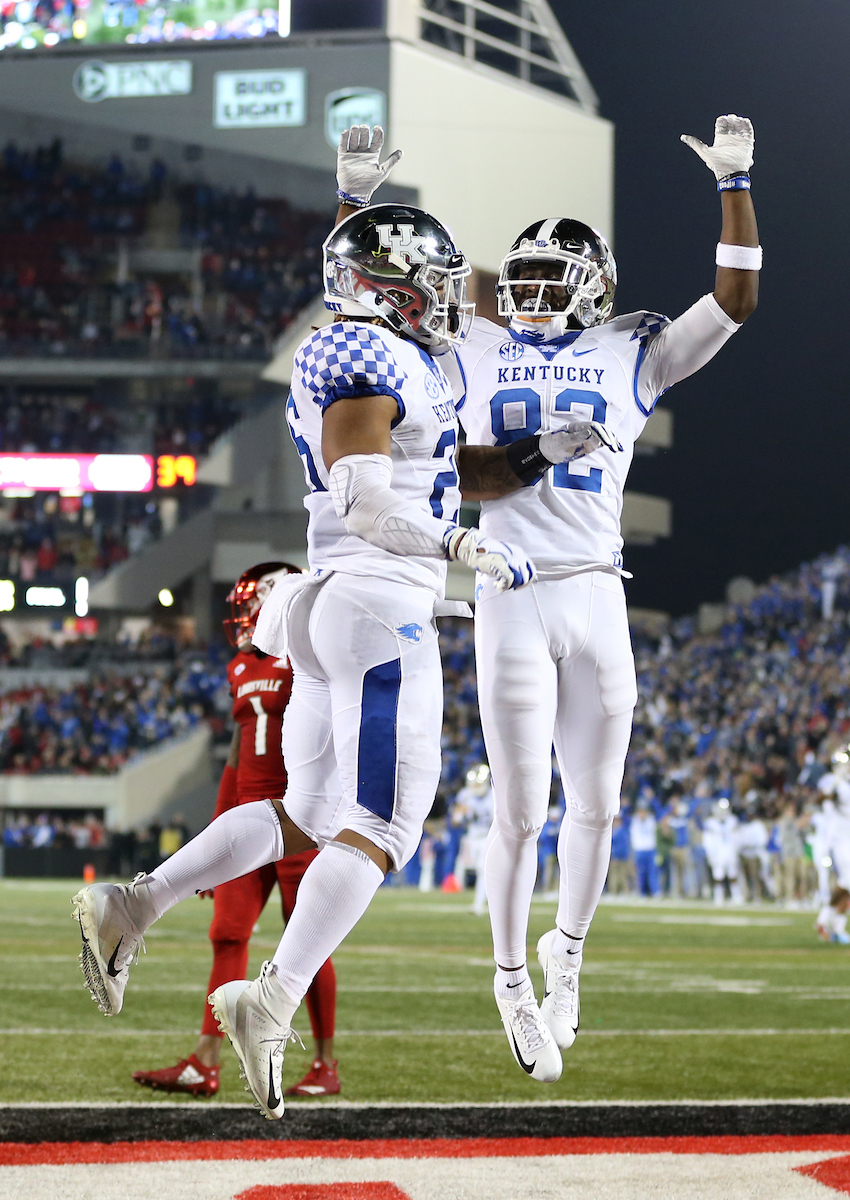 Benny Snell Jr and Josh Ali

Kentucky Football beats Louisville at Cardinal Stadium 56-10.


Photo By Barry Westerman | UK Athletics