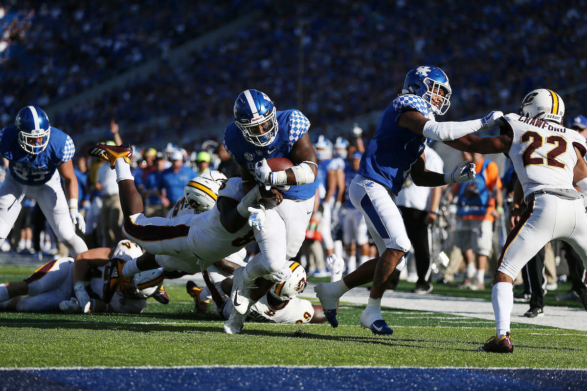 Benny Snell.

Kentucky beats Central Michigan 35-20.


Photo by Chet White | UK Athletics