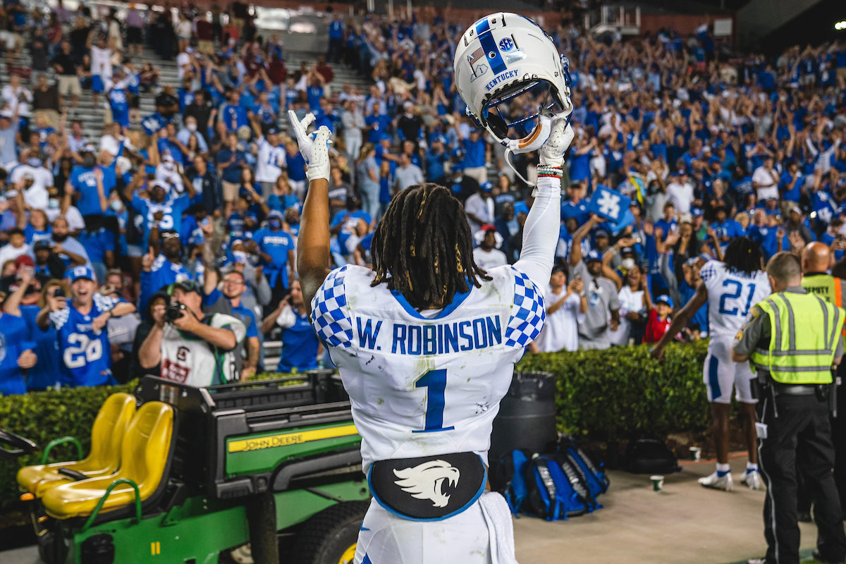Wan'Dale Robinson

Kentucky beats South Carolina, 16-10.

Photo by Brian Moriarty | UK Athletics