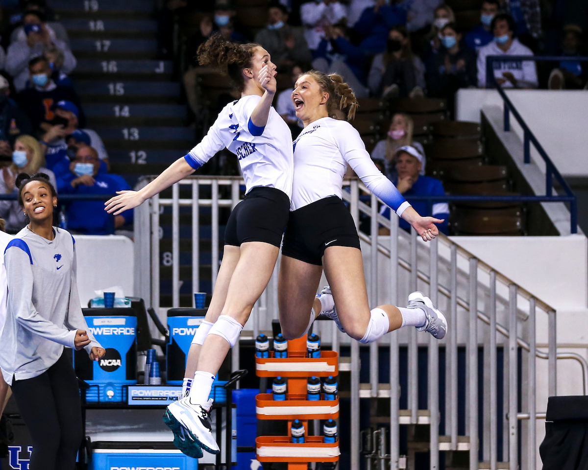 Sophie Fischer and Erin Lamb.

Kentucky falls to Illinois 3-1.

Photo by Sarah Caputi | UK Athletics