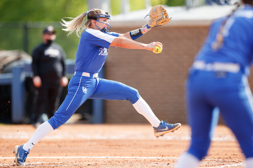 AUTUMN HUMES.

Kentucky sweeps South Carolina on Senior Day, 6-3, 3-2.

Photo by Elliott Hess | UK Athletics