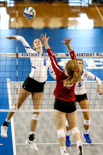 Kendyl Paris. 

Kentucky sweeps Arkansas 3-0. 

Photo by Eddie Justice | UK Athletics