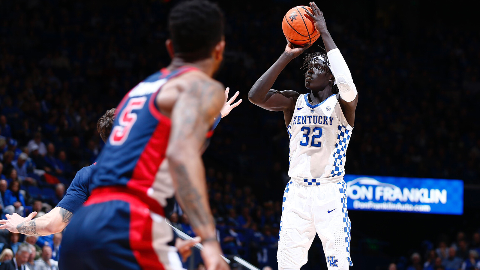 No. 23 Kentucky Rolls Past Ole Miss