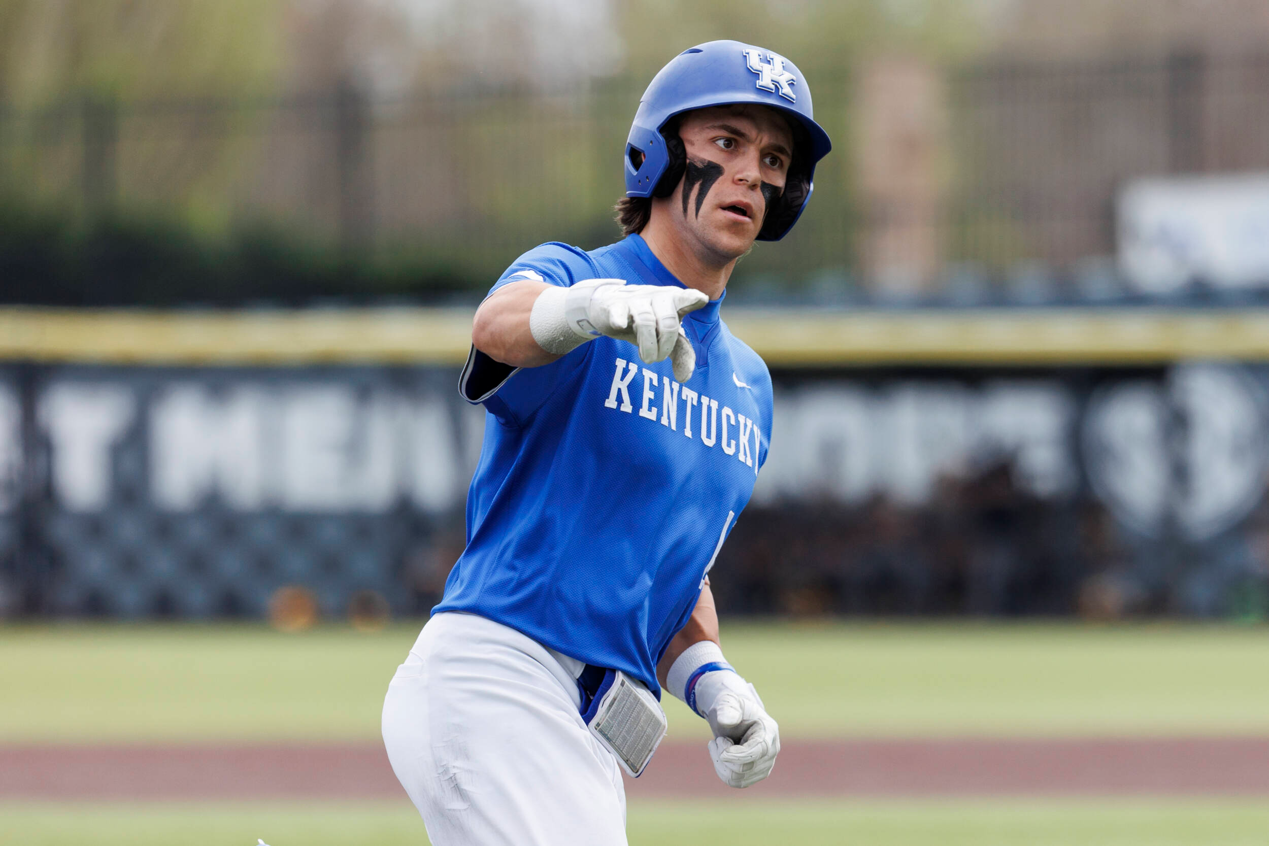 Junior Day! Scott Campbell Jr. Shows Out in Saturday Matinee Win