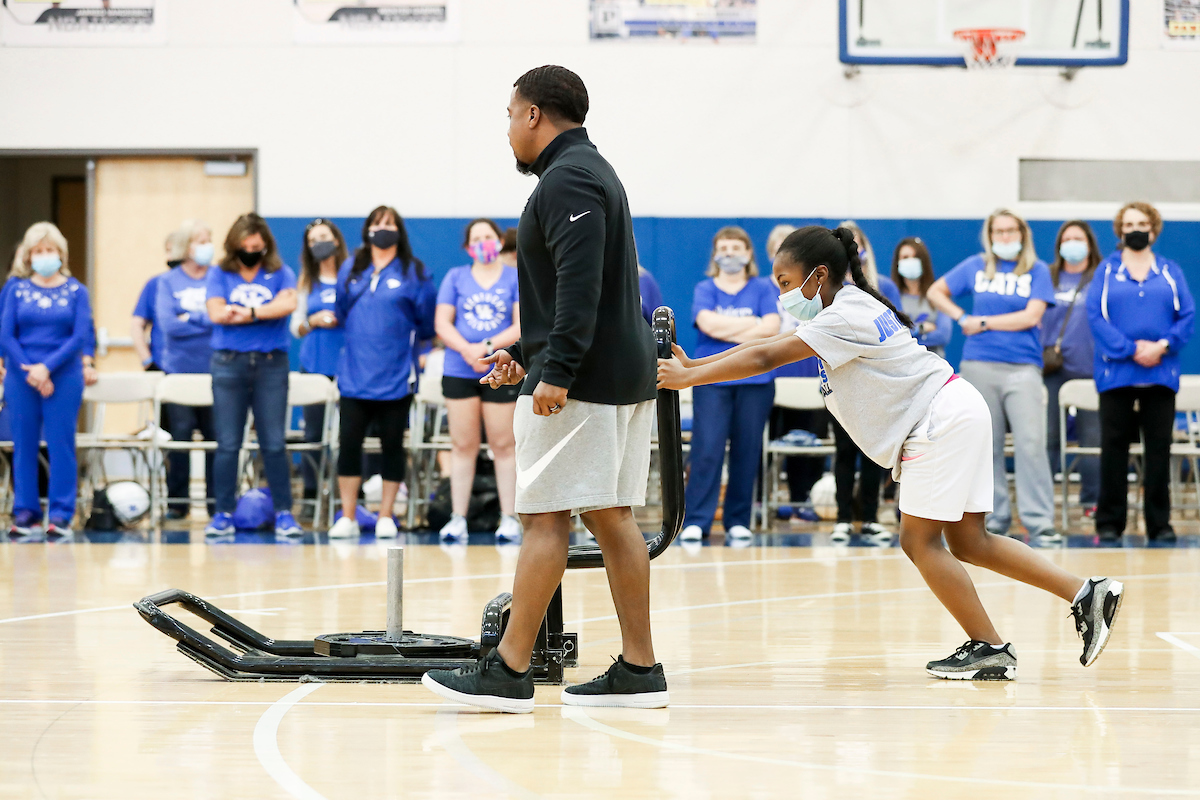 Rob Harris.

Coach Cal Women’s Clinic.

Photos by Chet White | UK Athletics