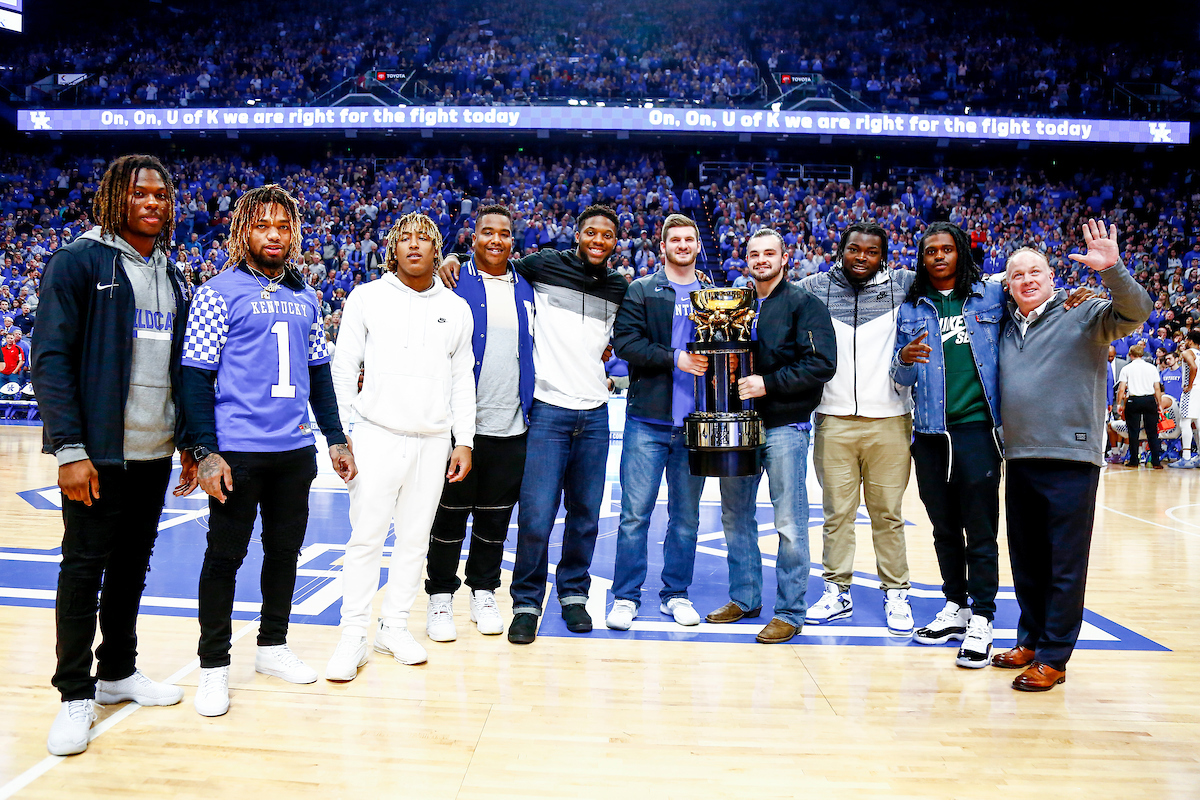 Football team. Mark Stoops. 

Kentucky beat Utah 88-61 on Saturday, December 15, 2018, in Lexington's Rupp Arena.

Photo by Chet White | UK Athletics