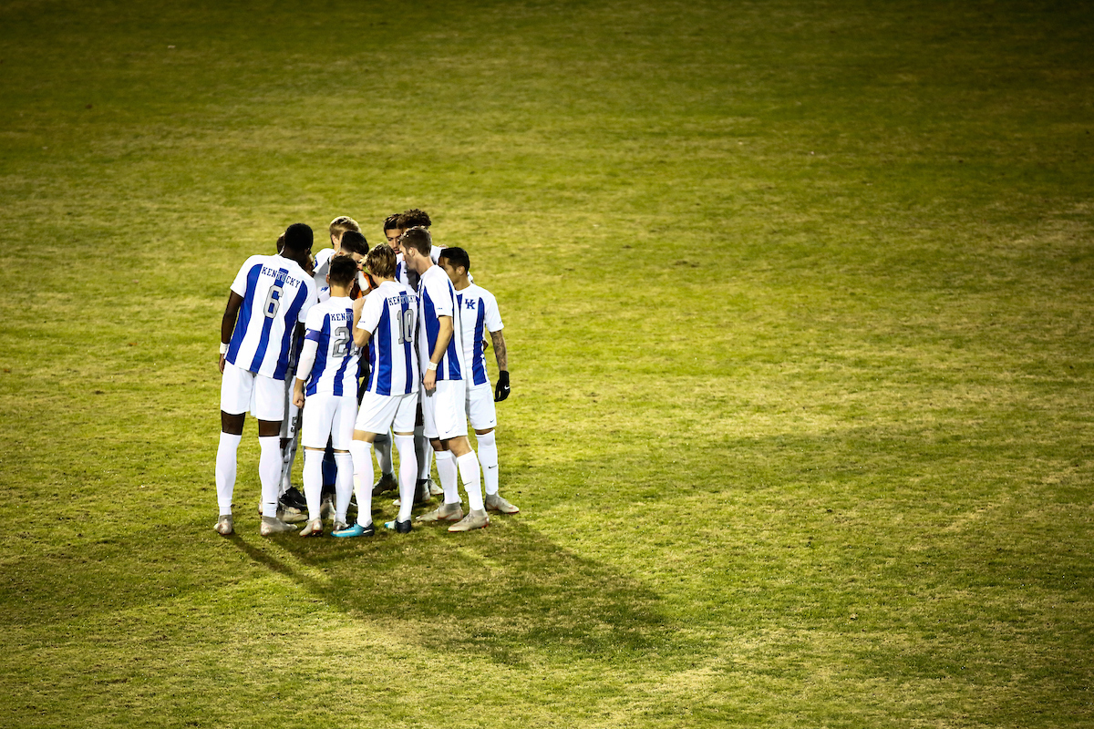 Team. Huddle. 

Men's soccer beat Lipscomb 2-1

Photo by Eddie Justice | UK Athletics