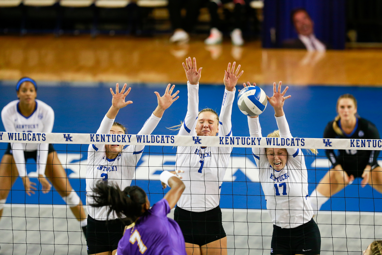 Leah Meyer and Alli Stumler.

UK sweeps LSU 3-0.

Photo by Hannah Phillips | UK Athletics