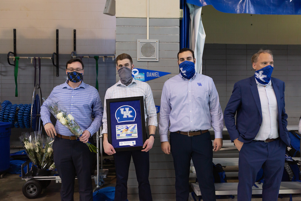 Kentucky Women's team beats Louisville 200.5-99.5
Kentucky Men's team falls to Louisville 111-188.

Photo by Grant Lee | UK Athletics