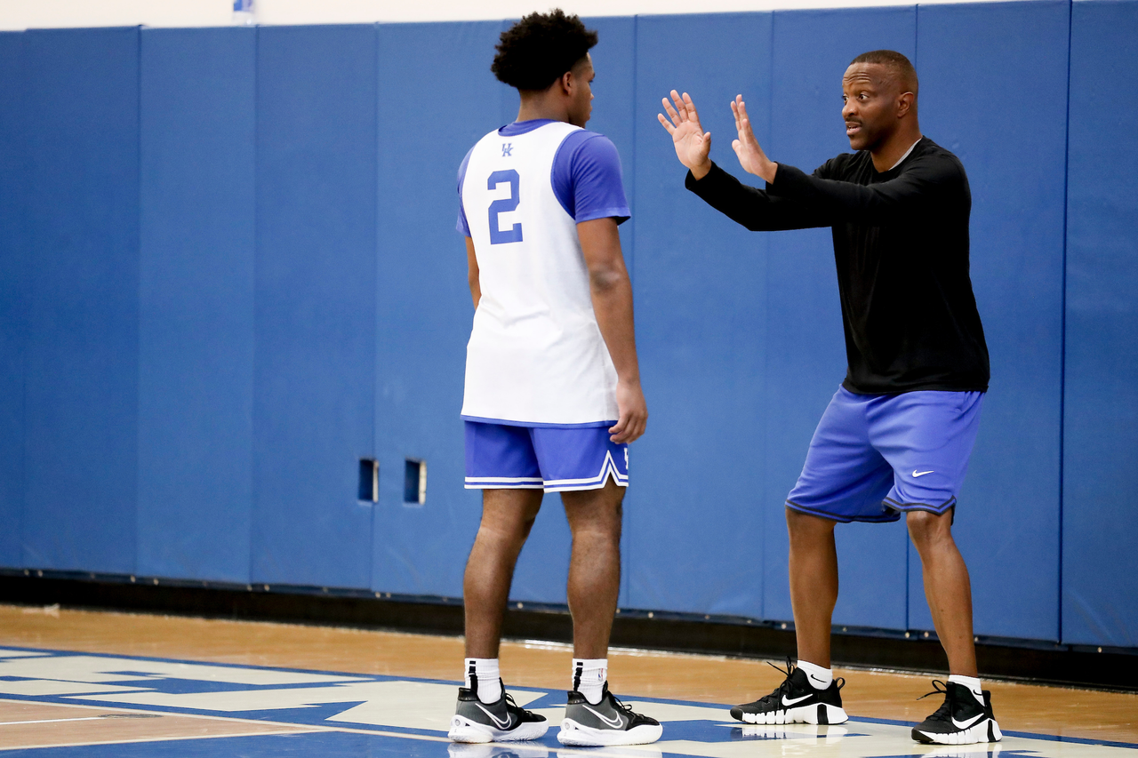 Sahvir Wheeler. Bruiser Flint.

First practice of the season.

Photos by Chet White | UK Athletics
