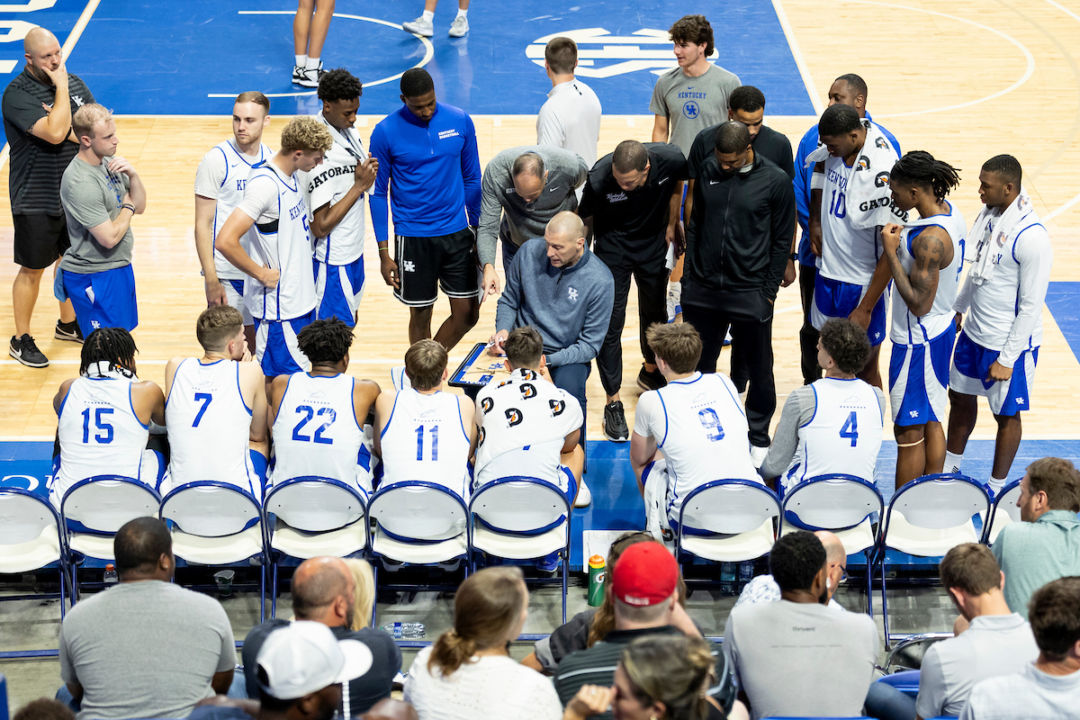 Kentucky-LaFamilia Men's Basketball Practice in Rupp Arena Photo Gallery