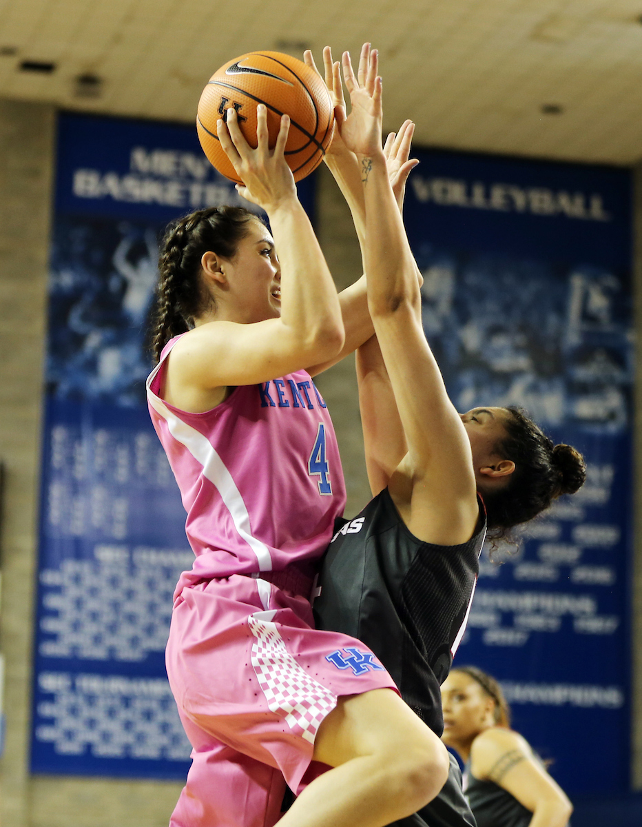 Maci Morris

The University of Kentucky women's basketball beat Arkansas on Thursday, February 15, 2018 at Memorial Coliseum.

Photo by Britney Howard | UK Athletics