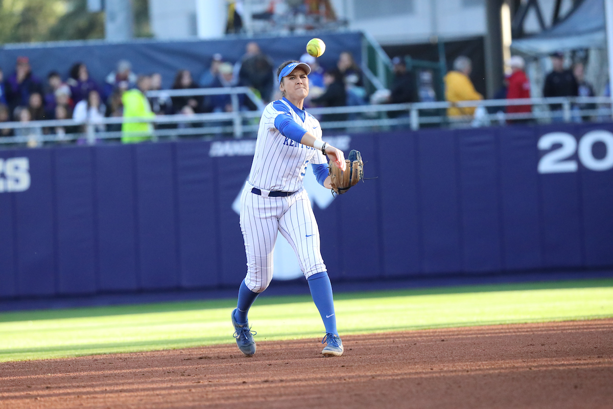 Kentucky-Washington Softball SAT Gallery