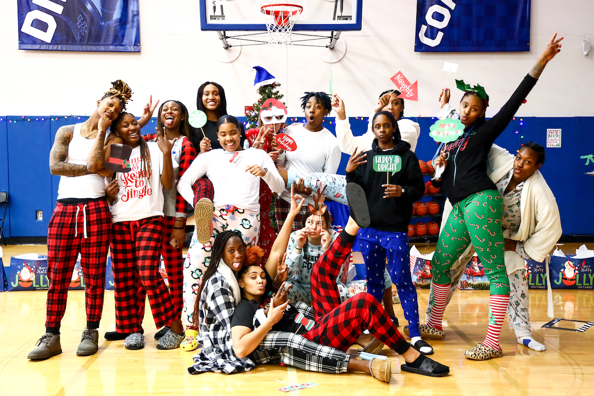 Team. 

Kentucky WBB Christmas Party.

Photo by Eddie Justice | UK Athletics