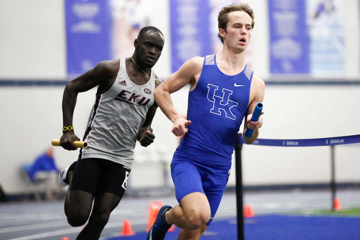 Jingle Bells Open.

Photo by Isaac Janssen | UK Athletics