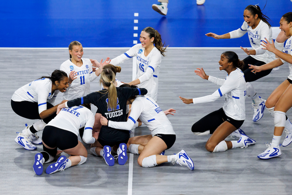 Kentucky-Creighton NCAA Volleyball Photo Gallery