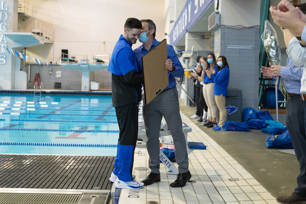Kentucky Women's team beats Louisville 200.5-99.5
Kentucky Men's team falls to Louisville 111-188.

Photo by Grant Lee | UK Athletics
