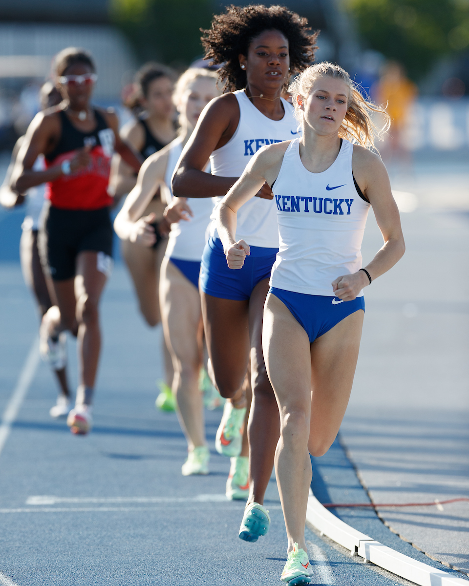 Jenna Schwinghamer.

Day one of the Kentucky Invitational.

Elliott Hess | UK Athletics
