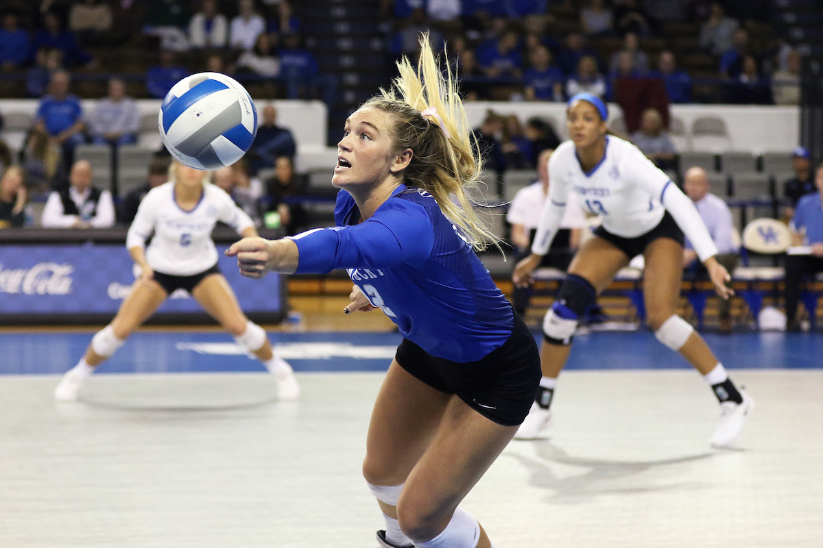 Gabby Curry.

UK Volleyball sweeps Mississippi State 3-0 on Friday, November 9th, 2018 at Memorial Coliseum in Lexington, Ky.

Photo by Alex Martens.