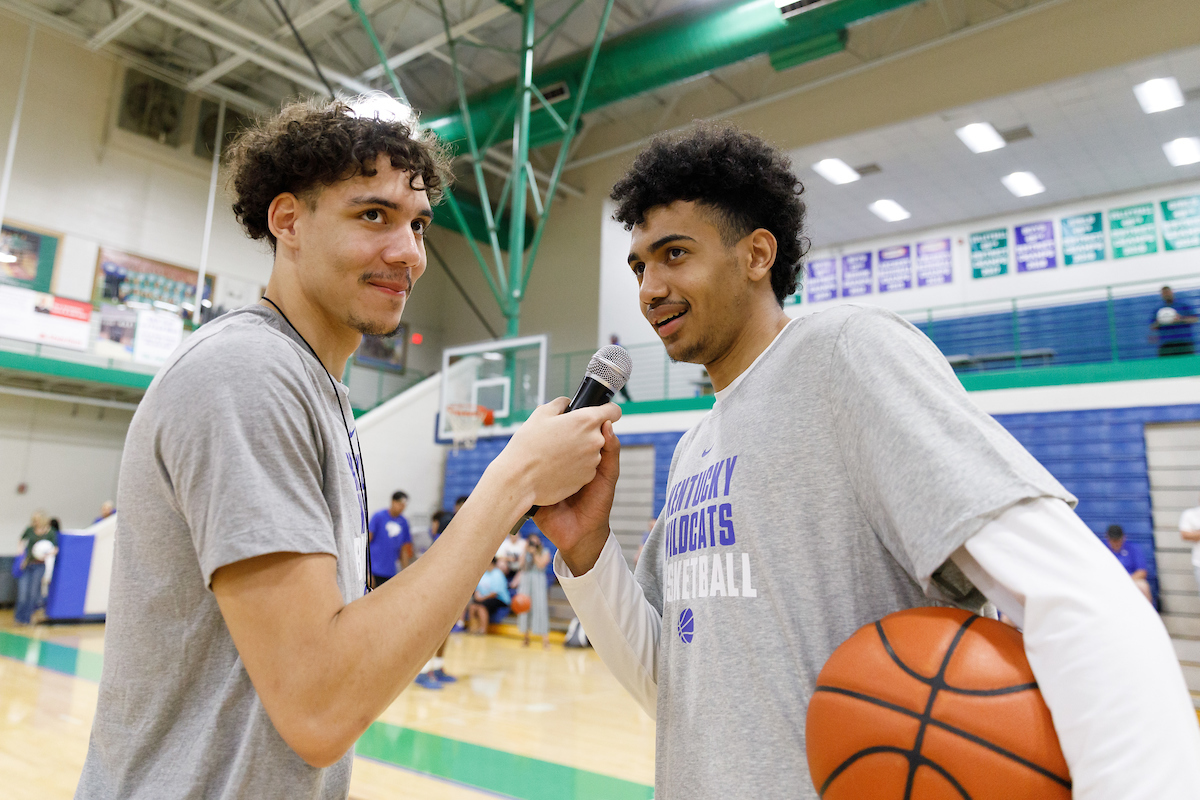 Jacob Toppin. Lance Ware.

Men’s basketball camp at North Laurel High School in London, Kentucky.

Photo by Elliott Hess | UK Athletics